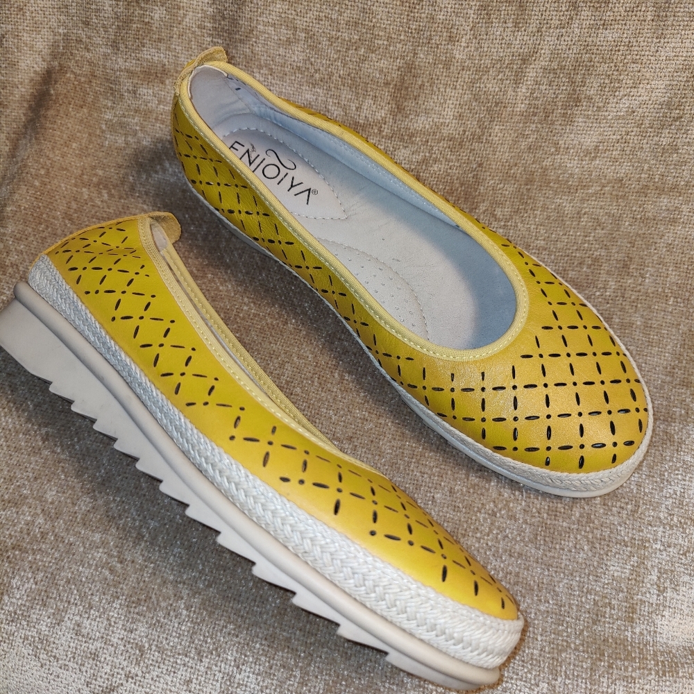 Enjoiya Yellow Perforated Leather‎ Flats with Cushioned Insoles, Sz 38 or 7.5